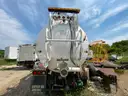 2005 Sterling L7500 &#x26; 2005 GapVax MC1005 Vacuum Body