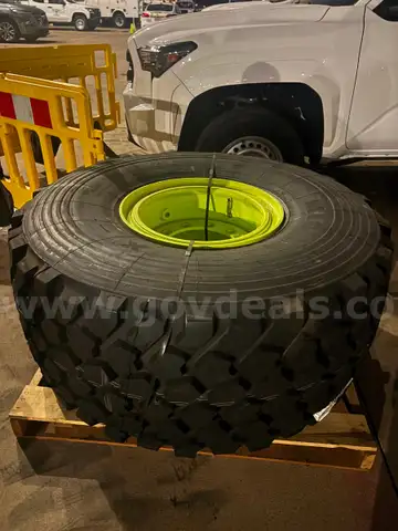 ARFF Tire 24R21