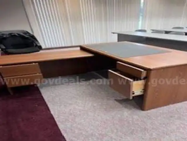 Light brown 30x61 wing 20x42