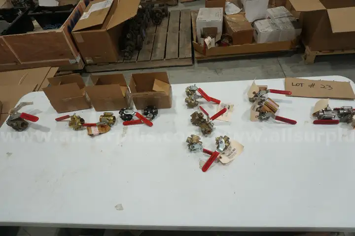 15 PCS. BALL VALVES BULK LOT, NEVER USED.