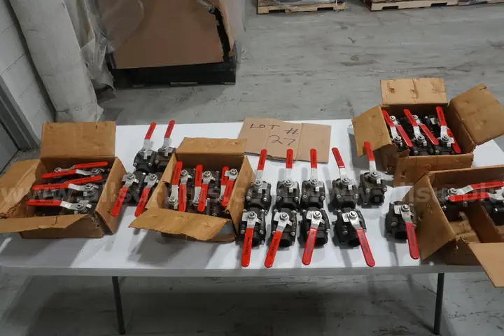 33 EA. WORCESTER BALL VALVE, &#x22;WOR 154446RTSE 1-1/2&#x22;&#x22; BALL VALVE