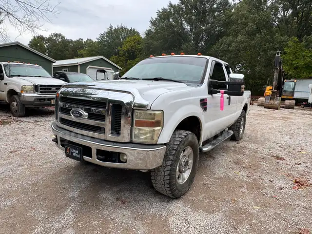 2009 Ford F-250 4x4 Super Duty XLT Extended Cab Pickup