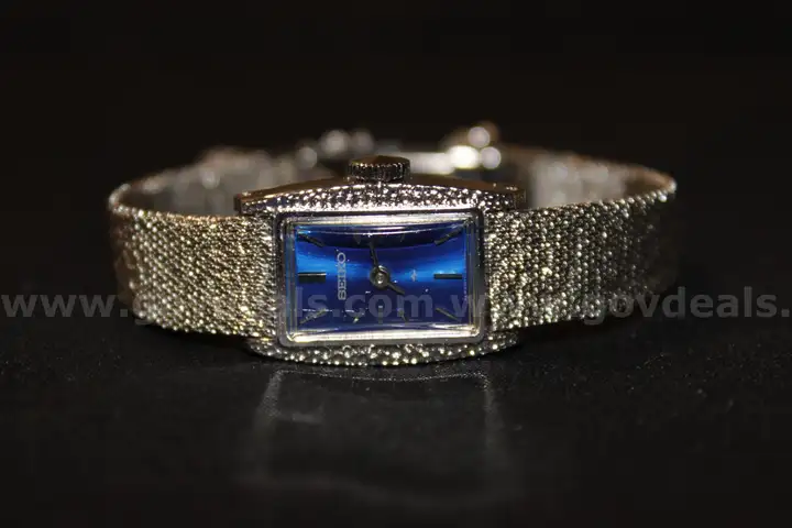 Seiko Watch, Heart Pendant and Brooch Lot