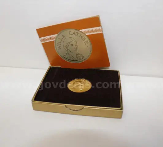 U.S. Mint 1/2 oz Gold Willa Cather Commemorative Medal