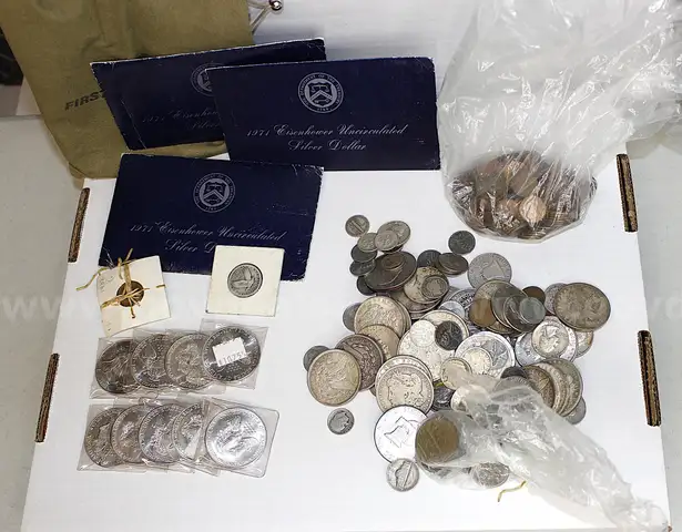 Coin Collectors Lot- (9) 1oz Silver American Eagle Coins, Uncirculated Silver Dollars **see description below**