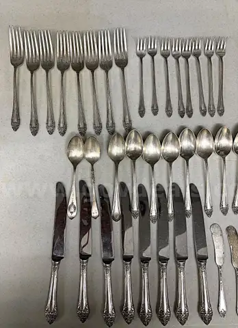 85 Piece Silverware Set (Reed &#x26; Barton/W.M. Rogers)