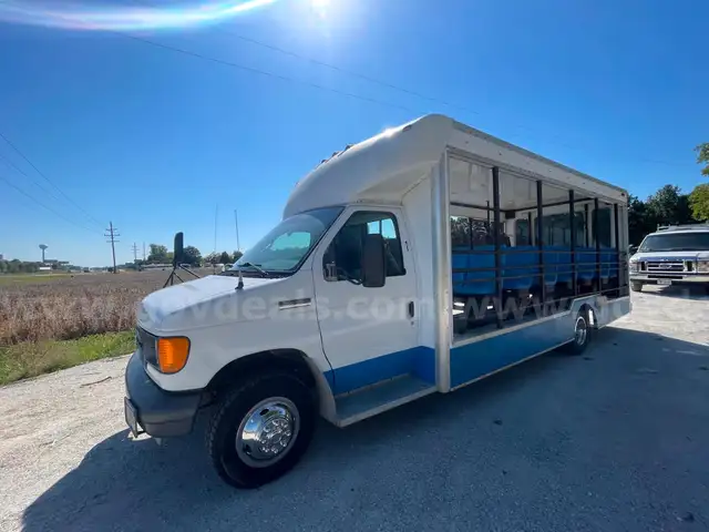 2007 Ford E-350 Shuttle Bus Tram Trolley