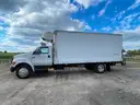 2009 Ford F-750 20&#x27; BOX TRUCK CARRIER REEFER
