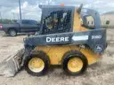 2013 John Deere 318D Skid steer
