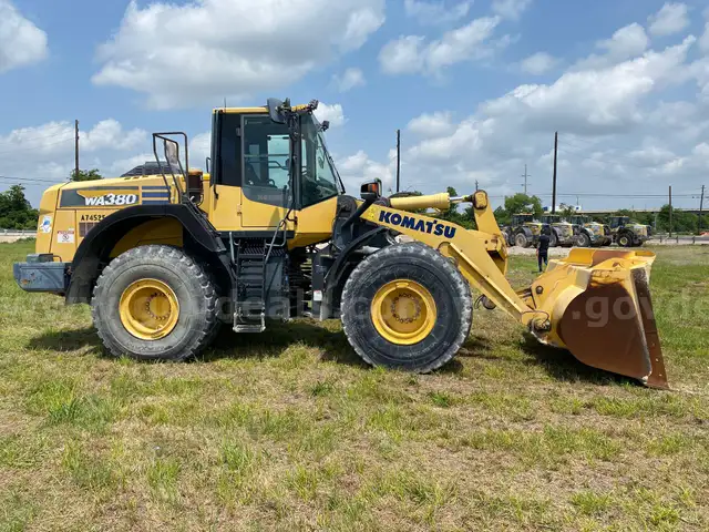 2017 Komatsu WA380-8 Wheel loader