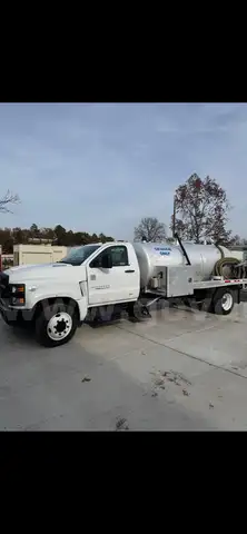 2023 Chevrolet 5500 Vacuum Septic Truck