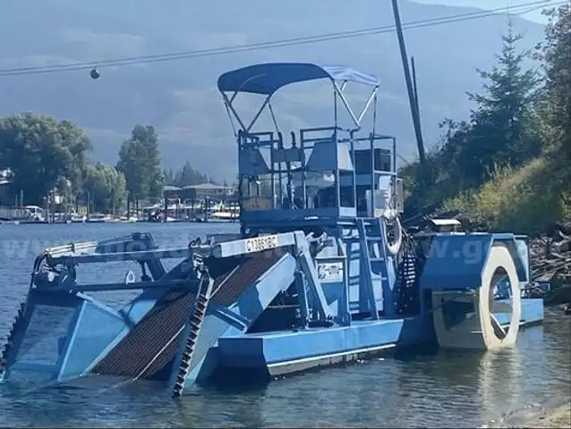 2000 United Marine Aquatic Weed Harvester - Model H6-3000 Kubota Diesel Engine