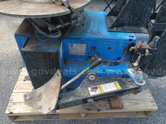 Hofman Monty 1270 tire machine