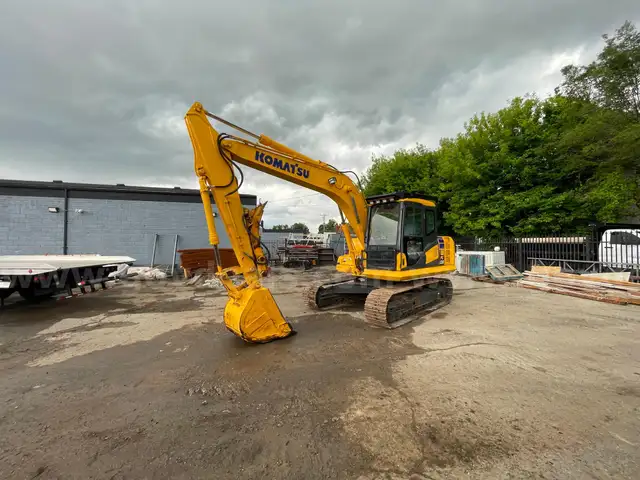 2022 Komatsu PC130-7 Midi Crawler Excavator