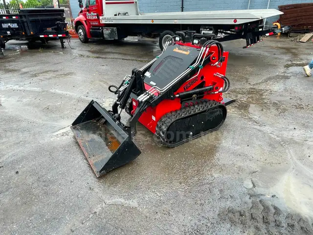 2023 ENG EG30C Ride On Crawler Loader