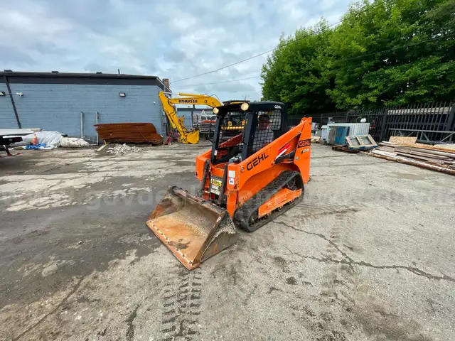 2020 Gehl RT105 Crawler Compact Loader