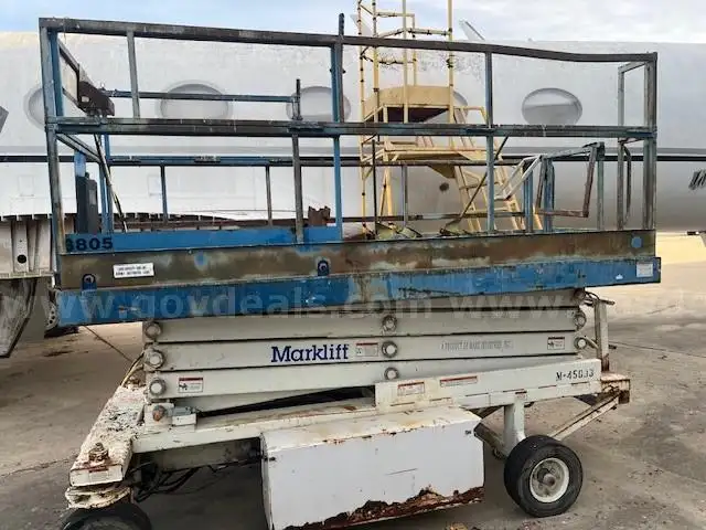 Mark Industries Electric Scissor Lift