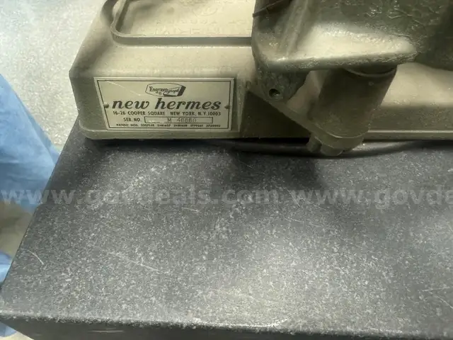 Pantograph engraving machine