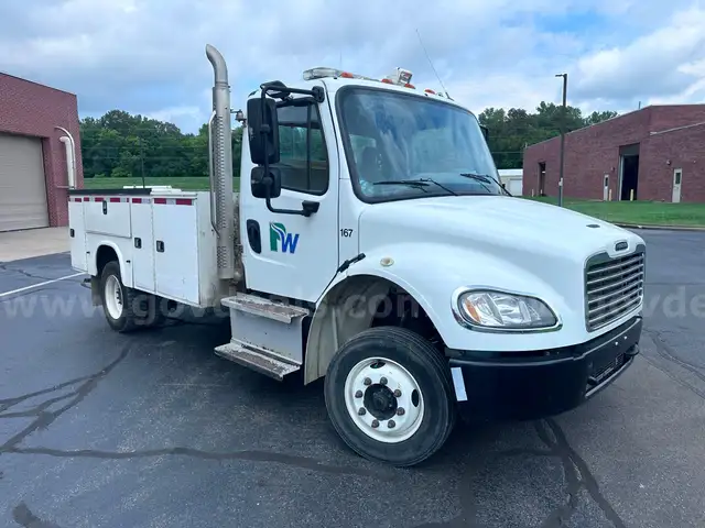 2015 Freightliner M2 106