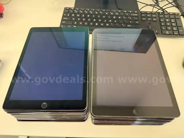 20 Units Apple iPad Air 2 - Used