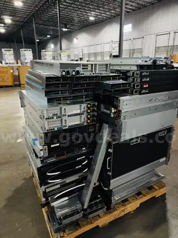 1 pallet of multi-model server equipment