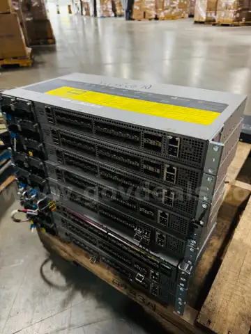 1 lot Cisco Services Router (8 units)