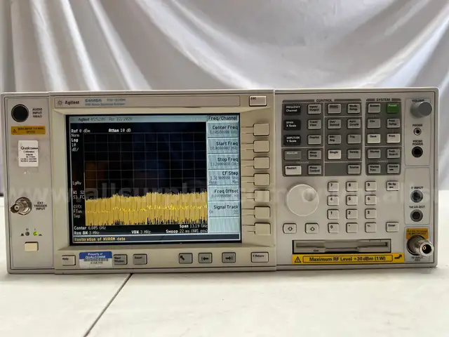 Agilent E4445A PSA Spectrum Analyzer 3Hz-13.2GHz
