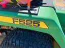 John Deere F525