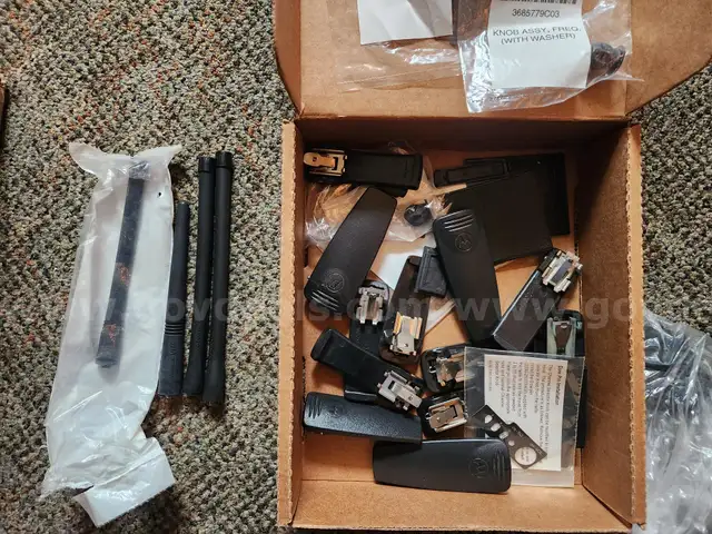 Misc Box Radio Parts (clips, antennas)