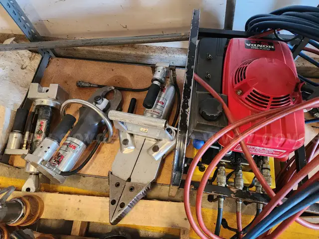 Lot of Hydraulic Pump/Shears/Jaws/Ram