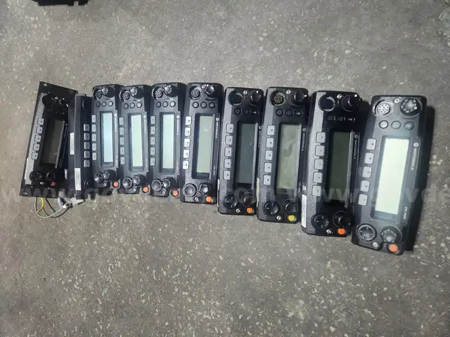 Lot of 10 Motorola XTL2500 Mobile Radio Heads (x10)
