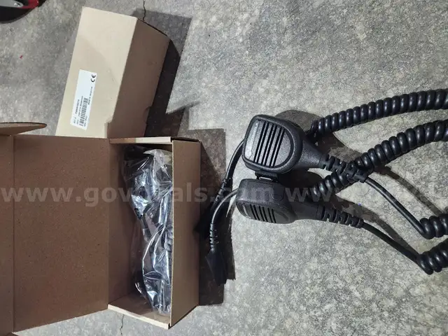 Lot of 4 Motorola HT1250 Radio Mics