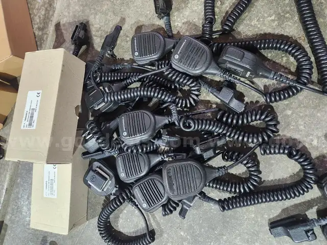Lot of 13 Motorola XT1500 Radio Mics