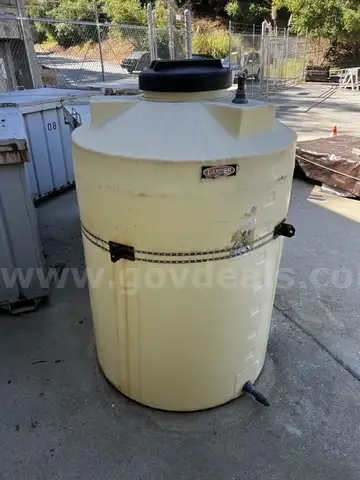 500 Gallon Poly Water Tank