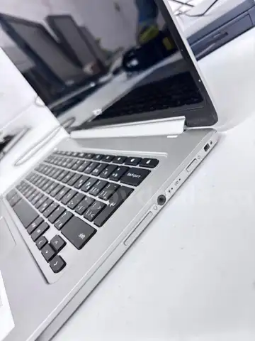 Lot of (1) Lenovo Chromebook