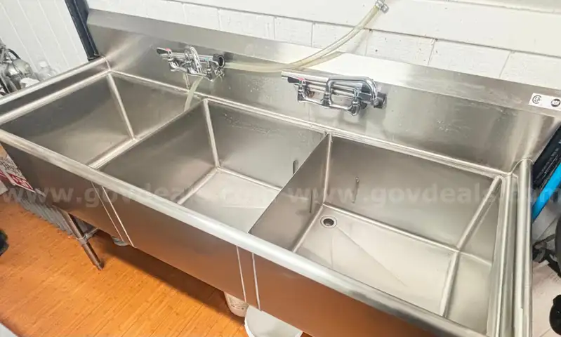 3 Comp Sink Stainless Steel with Taps