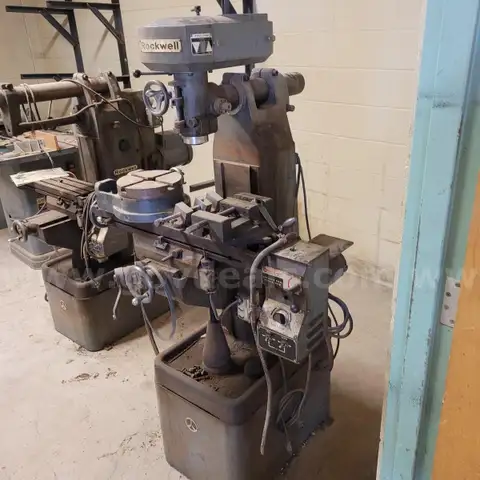 vertical milling machine