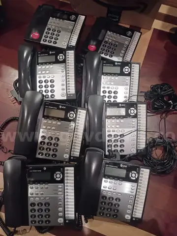 Lot of 8 AT&#x26;T Phones