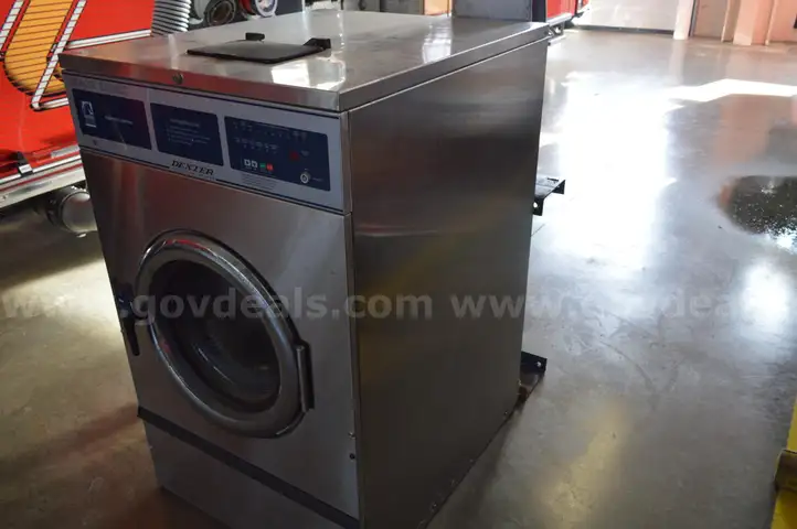 Commercial Washing Machine