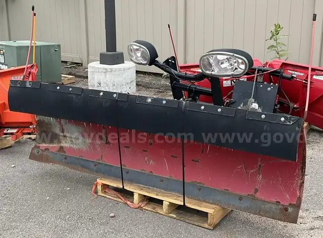 BOSS RT3 Super Duty 7&#x27;6&#x22; straight blade snowplow
