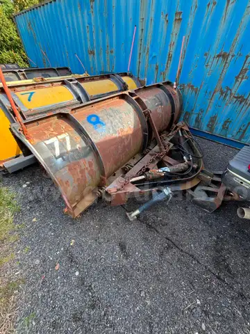 10&#x2019; Gledhill Snow Plow Lot 8