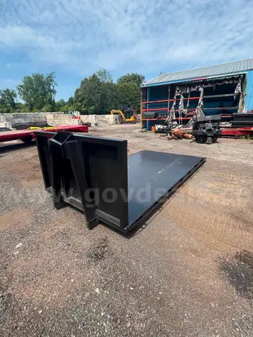 16&#x2019; Hook lift flat bed