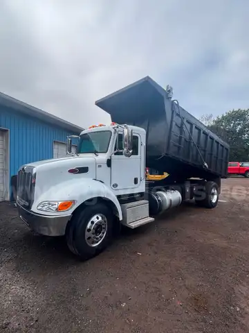 2020 Peterbilt 337