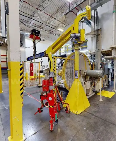 Dalmex Inc. column-mounted manipulator