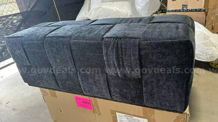 Solitar Handmade Woven Cube Ottoman,Upholstered Velvet Foot Rest Stool Square Padded Pouf(30-01）