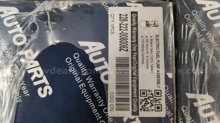 Shipping Available Lot of 7 - Electric Fuel Pump Assembly 228-222-008006Z（AU1-48）