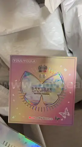 SHIPPING AVAILABLE Lot of 32 Halo Glow Soft Focus Setting Powder, Silky & Creates Soft Glow Without Shine (34-18)