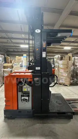 2649Hours Toyota Order Picker