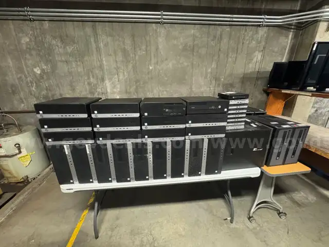Lot of used HP Desktops