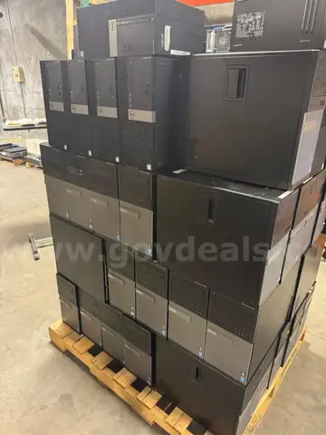 Lot of Dell Desktops